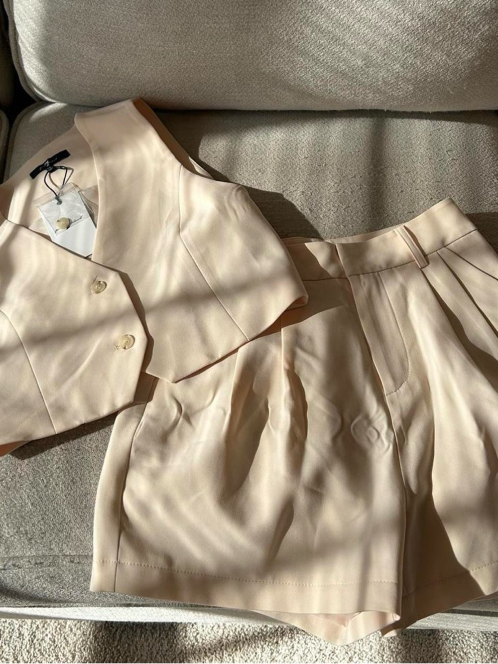 7 For All Mankind Two-Piece Cream Tailored Vest & High-Waist Shorts Set